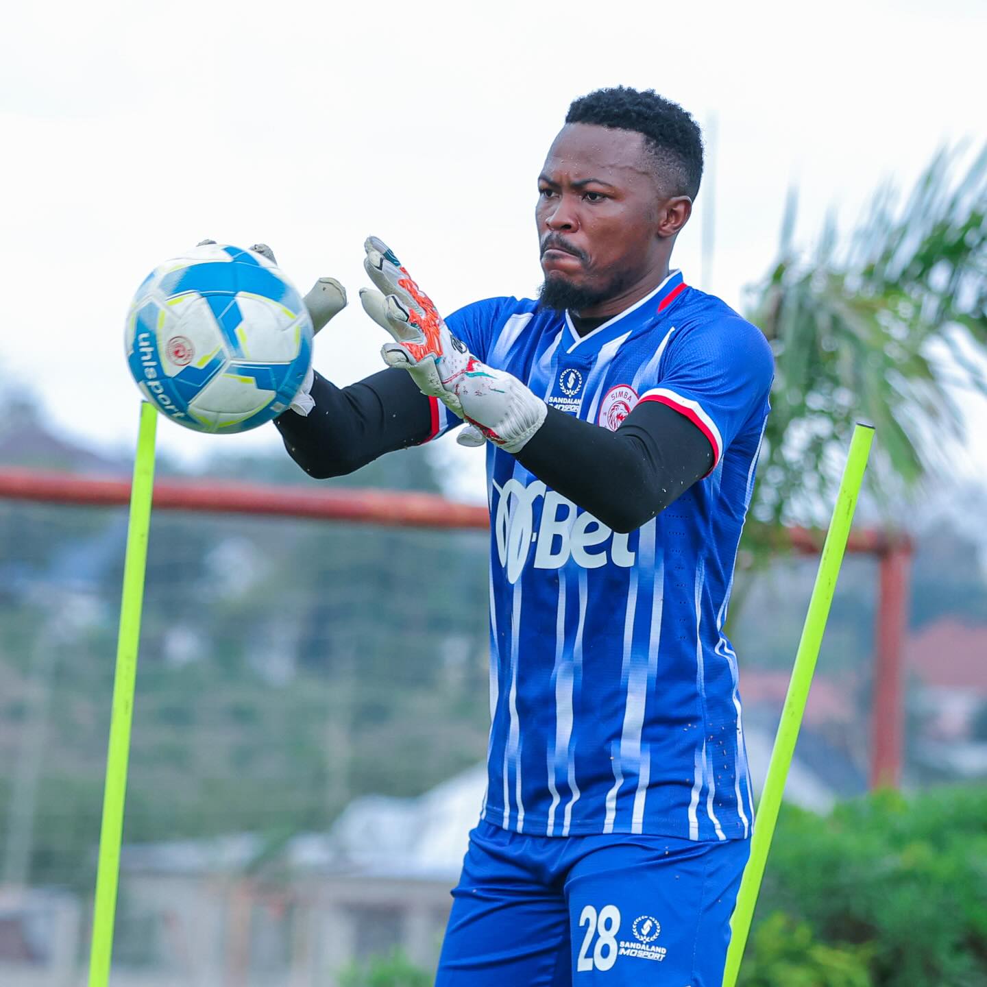 Manula will not face Asec Mimosas