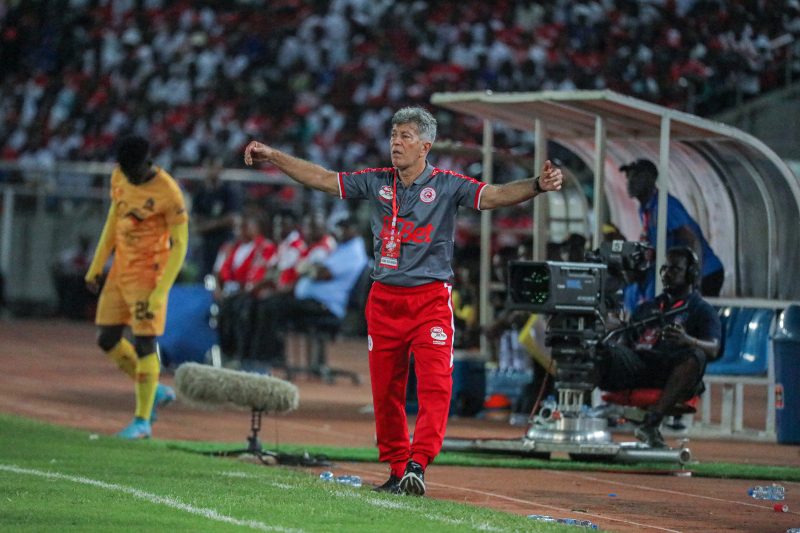 Robertinho will change tactics against Al Ahly