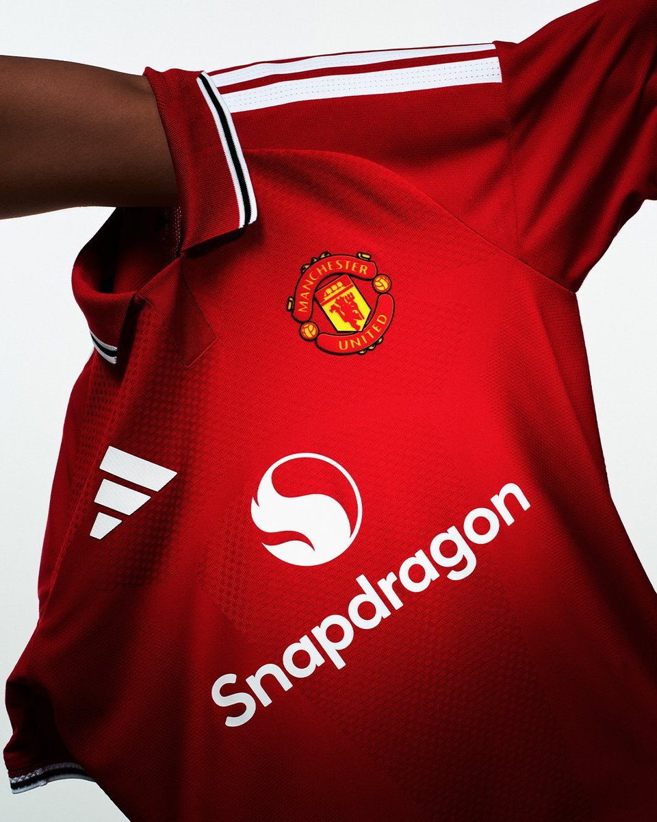 Manchester United have unveiled their new home kit for the 2026/27 season.