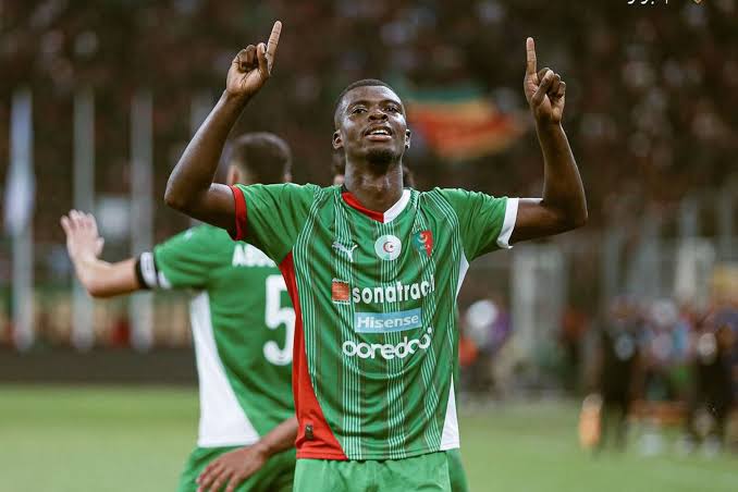 Azam FC wamrejesha Kipre Jr kutoka MC Alger