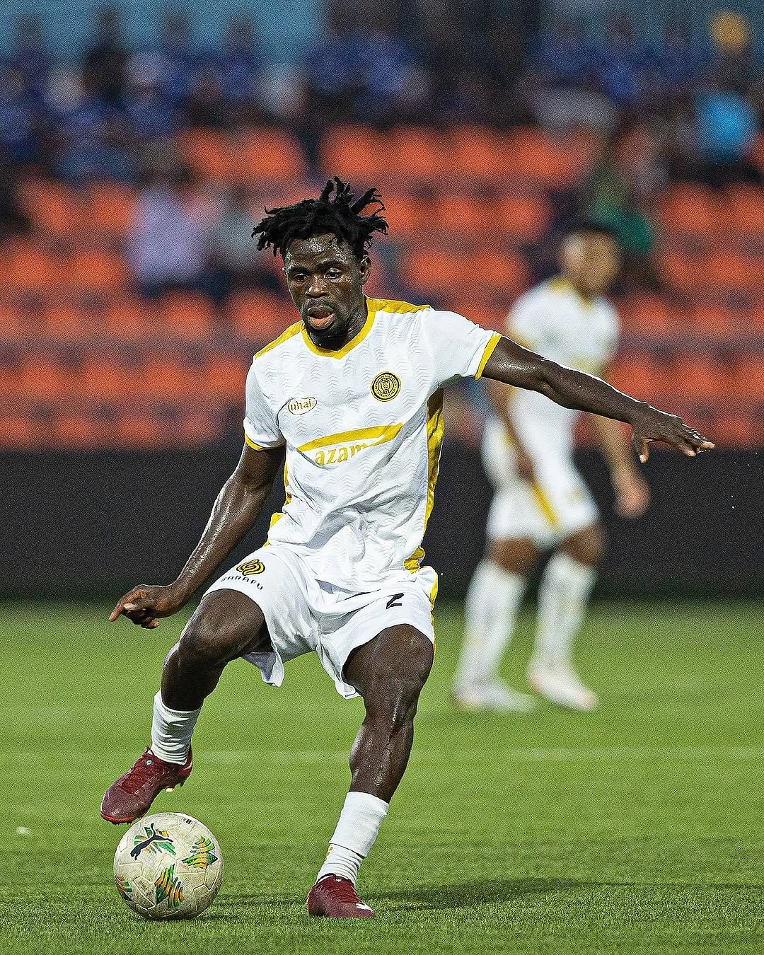 Yanga kuizidi ujanja Azam Fc kwa Akaminko?