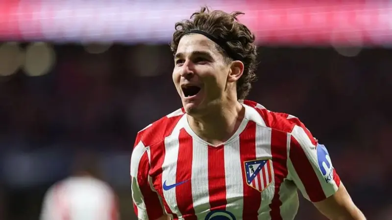 Julián Álvarez Targets Barcelona Move Despite Transfer Obstacles