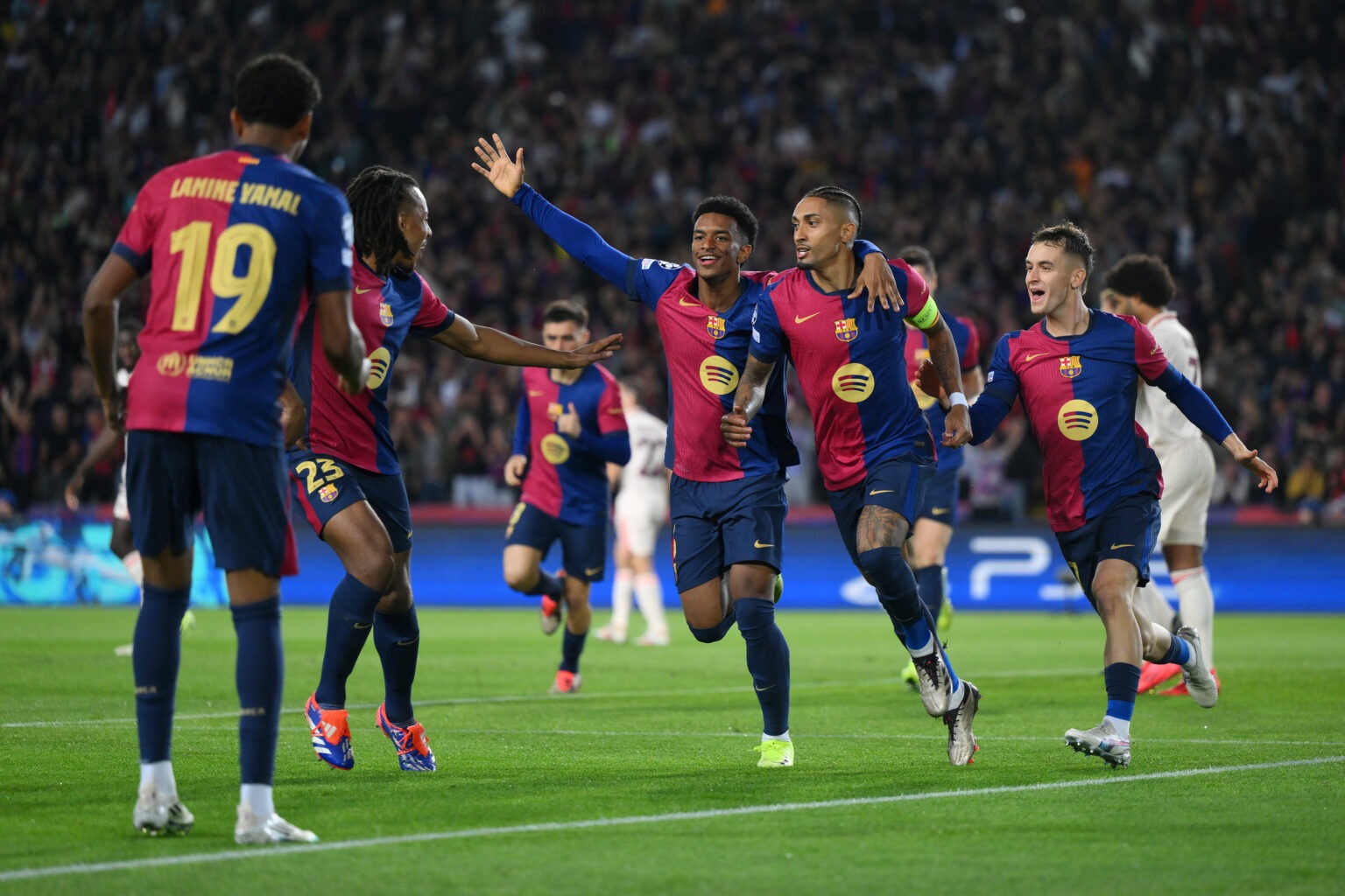 FT : Barcelona 4-1 Bayern Munich