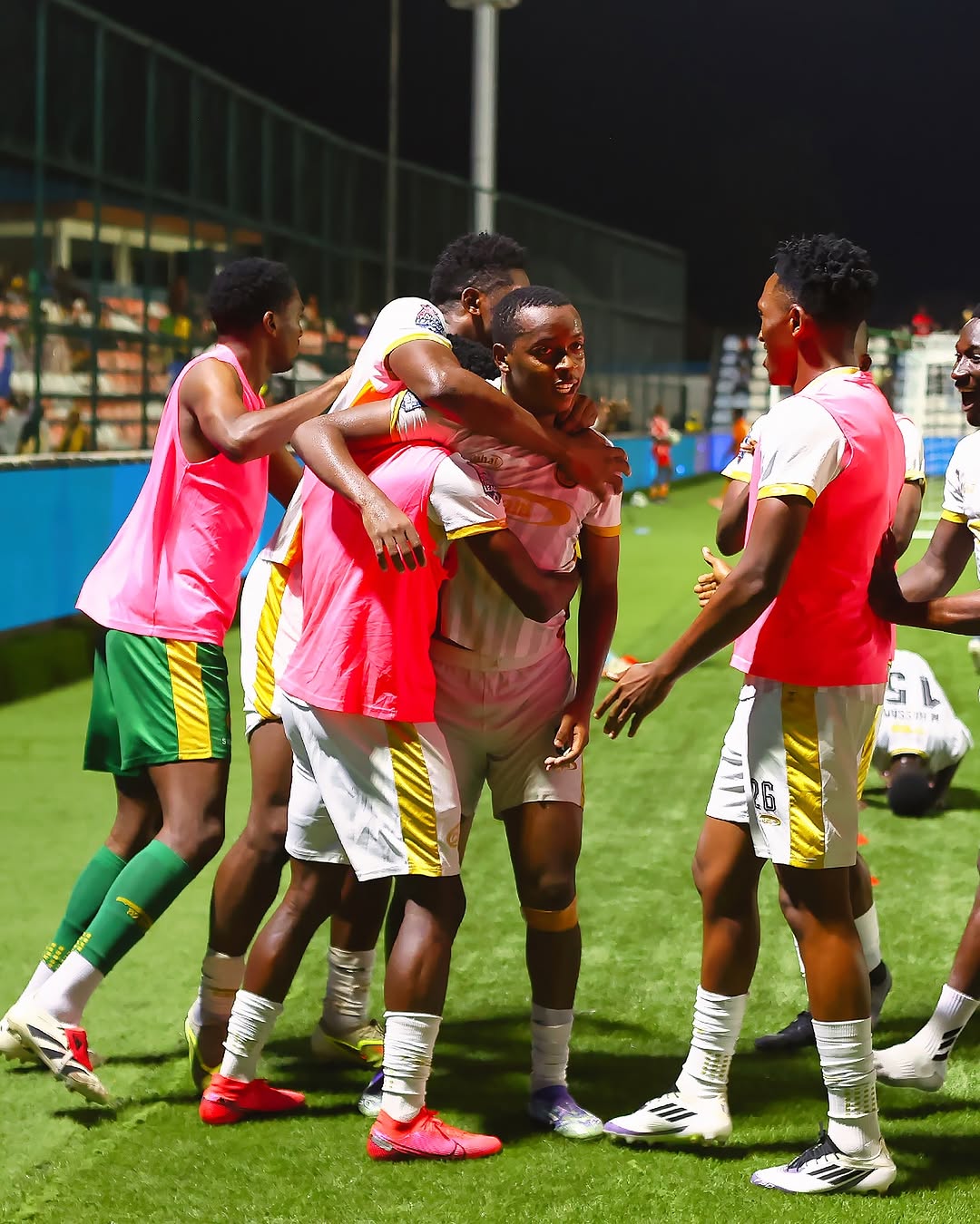 Azam Fc yaiadhibu Pamba Jiji dakika za jioooni