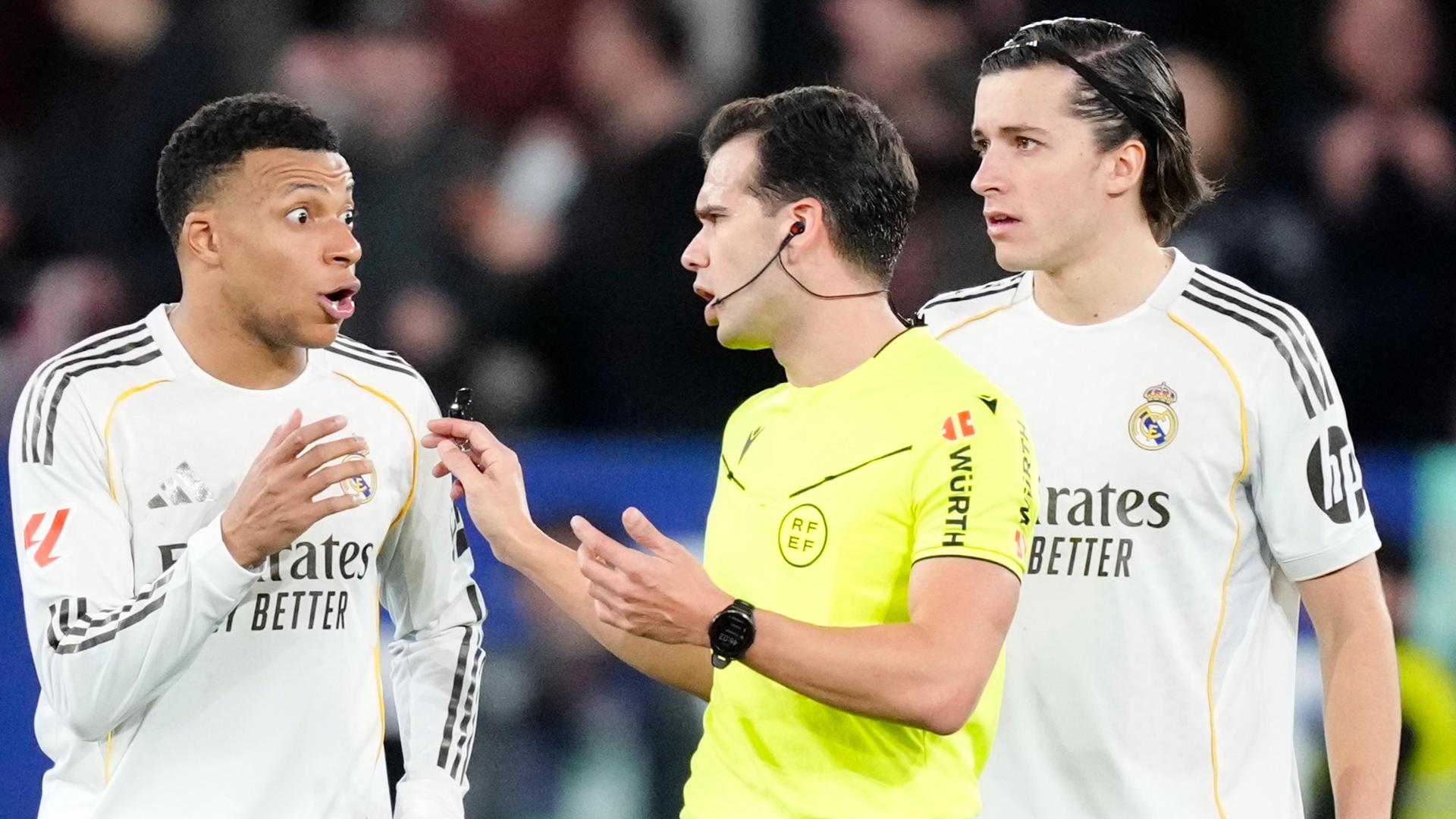 Real Madrid Stumble in Title Race After 2–1 Defeat to CA Osasuna
