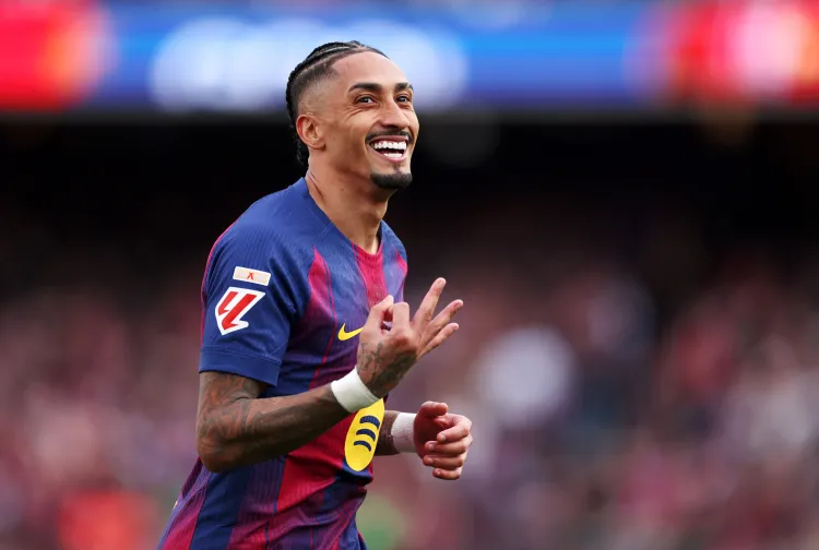 Raphinha Hat-Trick Powers Barcelona to 5–2 Win Over Sevilla