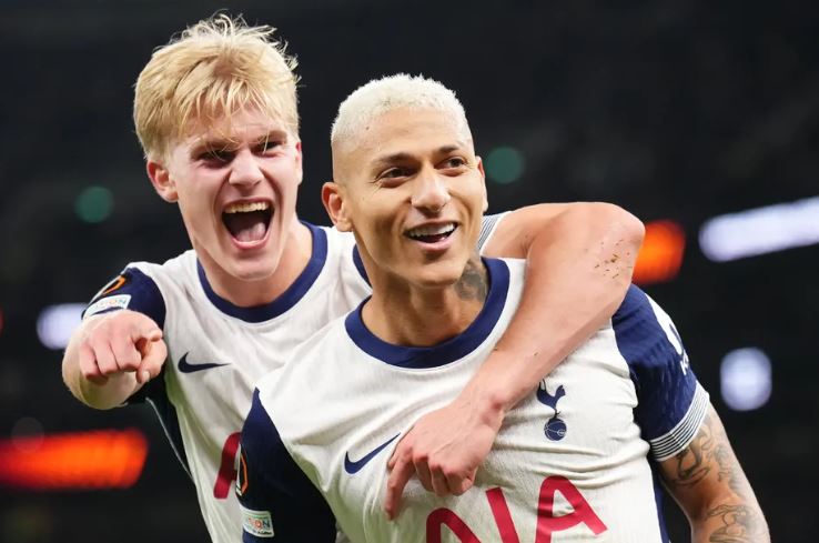 Spurs shining at Europa League