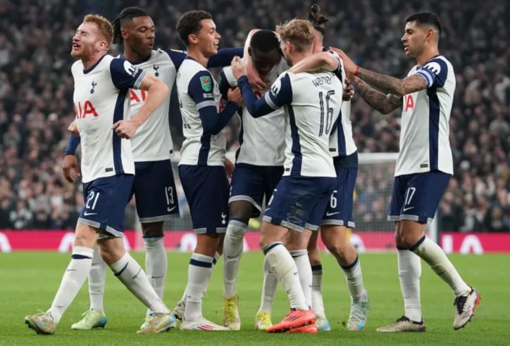 European Transfer Rumours: Tottenham, Manchester United, Barcelona and More